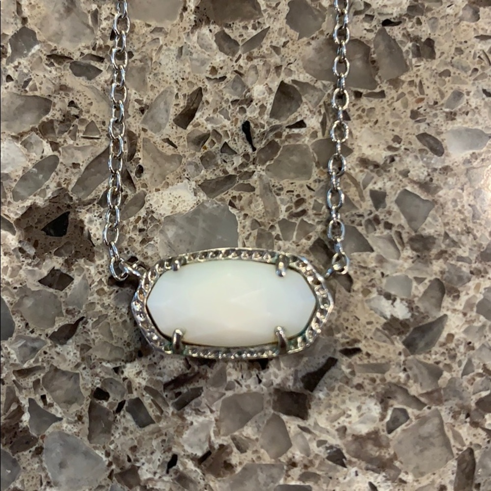 Kendra Scott Elisa Pendant Necklace - Picture 2 of 2